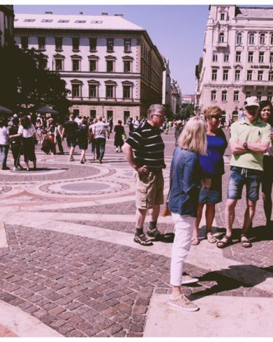 Byvandring med norsktalende guide Byvandring med norsktalende guide