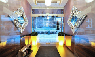 Carlton Hotell