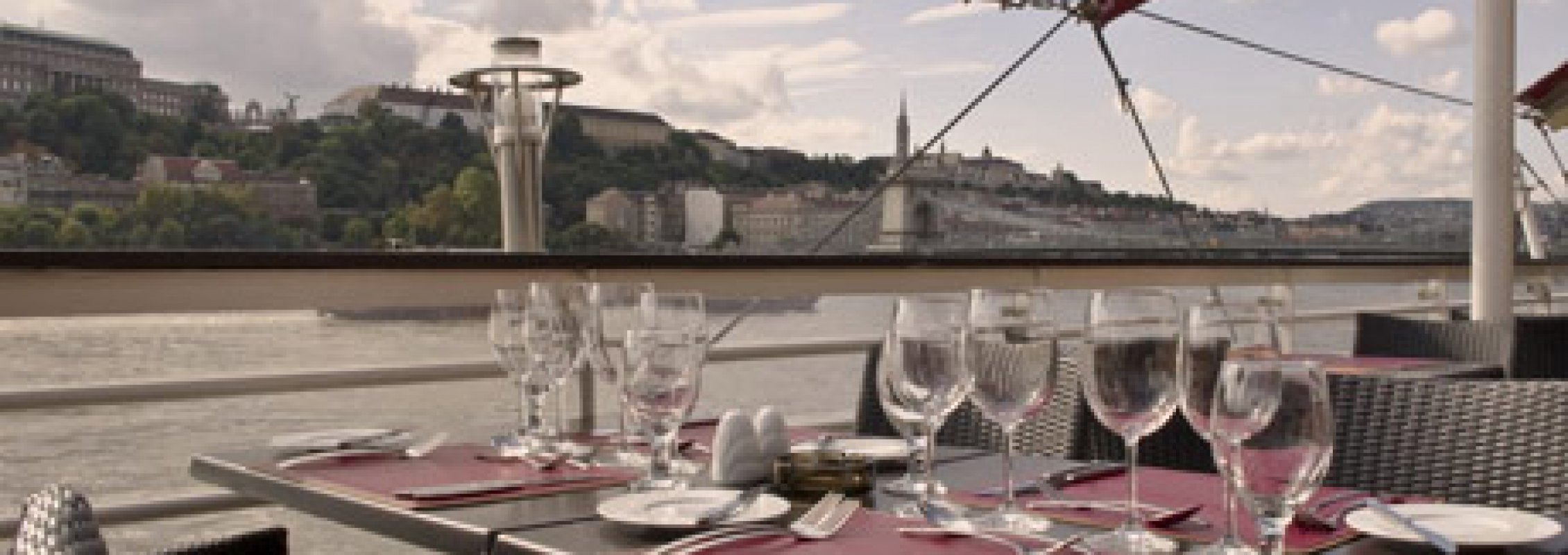 Spoon Café & Lounge