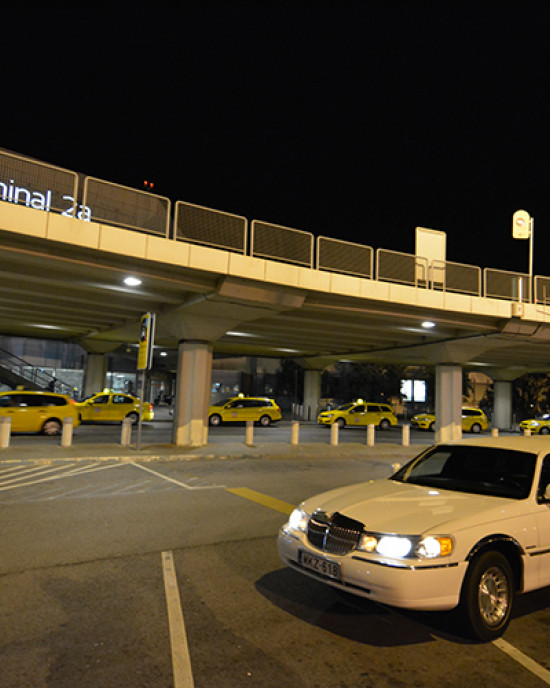 Limmo fra flyplassen - minibuss tilbake! Limmo fra flyplassen - minibuss tilbake!